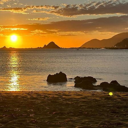 惠灵顿Stunning Views Ocean-Front别墅 外观 照片
